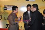 Aamir Khan at 3 Idiots premiere in IMAX Wadala, Mumbai on 23rd Dec 2009 (101).JPG