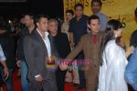 Aamir Khan, Salman Khan at 3 Idiots premiere in IMAX Wadala, Mumbai on 23rd Dec 2009 (11).JPG
