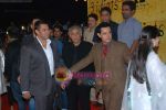 Aamir Khan, Salman Khan at 3 Idiots premiere in IMAX Wadala, Mumbai on 23rd Dec 2009 (3).JPG