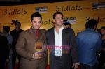 Aamir Khan, Salman Khan at 3 Idiots premiere in IMAX Wadala, Mumbai on 23rd Dec 2009 (9).JPG