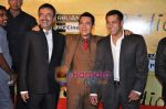 Aamir Khan, Salman Khan, Rajkumar Hirani at 3 Idiots premiere in IMAX Wadala, Mumbai on 23rd Dec 2009 (7).JPG