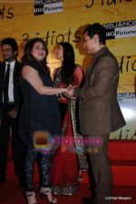 Aamir Khan, Kareena Kapoor at 3 Idiots premiere in IMAX Wadala, Mumbai on 23rd Dec 2009 (240).JPG