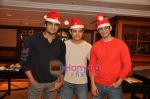 Aamir Khan, Madhavan, Sharman Joshi celebrate Christmas in Taj Land_s End on 25th Dec 2009 (19).JPG