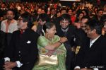 Jaya Bachchan, Amitabh Bachchan, Vivek Oberoi at the Red Carpet of Apsara Awards in Chitrakot Grounds on 8th Jan 2009 (4).JPG
