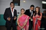 Amitabh Bachchan, Jaya Bachchan, Abhishek Bachchan, Aishwarya Rai at Star Screen Awards red carpet on 9th Jan 2010 (5).JPG