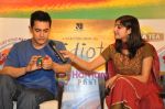 Aamir Khan meet Tata Tea-3 Idiots contest winners in J W Marriott, Juhu, Mumbai on 12th Jan 2010 (20).JPG