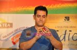 Aamir Khan meet Tata Tea-3 Idiots contest winners in J W Marriott, Juhu, Mumbai on 12th Jan 2010 (25).JPG