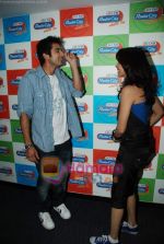 Genelia D Souza, Shahid Kapoor promote Chance Pe Dance at Radio City 91.1 FM in Bandra on 12th Jan 2010 (9).JPG