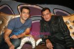 Salman Khan, Mithun Chakraborty promotes Veer on Dance India Dance in Famous Studio, Mumbai on 18th Jan 2010 (4).JPG