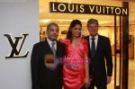 Freida Pinto at Louis Vuitton store opneing on 21st Jan 2010 (2).jpg