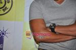 Salman Khan at Gold_s Gym and Veer Strength Challenge in Mumbai on 21st Jan 2010-1 (14).JPG