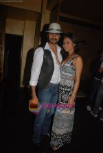 Gaurav Chopra and Moni at Rahul Aggarwal_s Birthday Bash in Penne on 15th Jan 2010.jpg