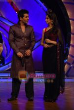 Jay Bhanushali, Saumya Tandon on the sets of Dance India Dance on 25th Jan 2010 (3).JPG