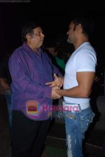 David Dhawan, Sunil Shetty at Shreyas Talpade_s birthday bash in Kino_s Cottage on 27th Jan 2010 (28).JPG