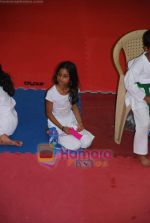SRK with kids Aryan and Suhana at Maharastra State open Taekwondo competition in Nariman Point on 8th Feb 2010 (52).JPG