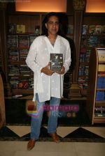 Made in India Biddu_s book launch in Landmark on 10th Feb 2010 (4).JPG
