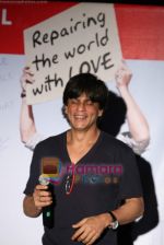 Shahrukh Khan promotes My Name is Khan in Cinemax on 20th Feb 2010 (42).JPG