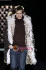 Model walk the ramp for Madrid Fashion Week on 18th Fen 2010 (28).jpg