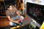 Vijendra Singh at Milestone_s Game 4 You  - new game store launch in Mega Mall on 24th Feb 2010 (6).JPG