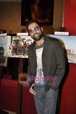 Abhay Deol at Road movie photo exhibition in Phoenix Mill on 2nd March 2010 (12).JPG