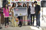 R Madhavan, Shraddha Kapoor, Siddharth Kher, Dhruv Ganesh, Vaibhav Talwar at the Launch of Timeout Lifestyle card in Olive, Mumbai on 2nd March 2010 (12).JPG