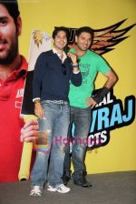 Yuvraj Singh at official merchandise launch in INorbit Mall on 6th March 2010 (4).JPG