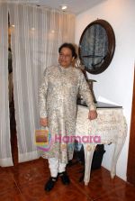 Anup Jalota at Art event on 7th March 2010 (12).JPG