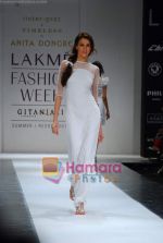 Model walks the ramp for Anita Dongre Show at LIFW 2010 Day 5 in Grand Hyatt, Mumbai on 9th March 2010 (56).JPG
