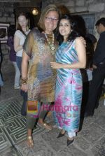 Meera Mahdevia showcases her collection at Melange in Kamps Corner on 11th March 2010 (14).JPG