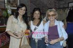 Meera Mahdevia showcases her collection at Melange in Kamps Corner on 11th March 2010 (22).JPG