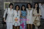 Meera Mahdevia showcases her collection at Melange in Kamps Corner on 11th March 2010 (5).JPG