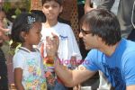 Vivek Oberoi meets Sneha Sadhan children in Andheri on 13th March 2010 (23).JPG