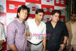 Akshay Kumar, Ritesh Deshmukh, Sajid Khan at Housefull music launch in Big Fm on 15th March 2010 (4).JPG