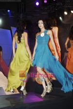 at Pantaloon Femina Miss India 2010 unveils finalists in Grand Hyatt on 23rd March 2010 (37).JPG
