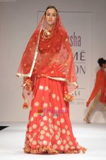 at Designer Nikasha Summer resort collection Siuili at WIFW in New Delhi on 26th March 2010 (14).jpg