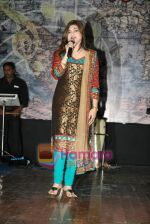 Alka Yagnik live in Shanmukhanand Hall on 27th March 2010 (10).JPG