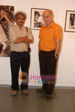 Anupam Kher at the launch of book HISTORY IN THE MAKING by photogrpaher Aditya Arya in NCPA on 2nd April 2010 (19).JPG
