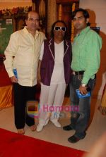 Suresh Wadkar at the Launch of album Man Mohna in Ajivasan Hall on 5th April 2010 (3).JPG