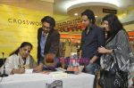 Salim Merchant at Beyond Diamond Rings Book Launch in Crossword, Mumbai on 8th April 2010 (17).JPG