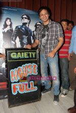 Vivek Oberoi promotes Prince at Gaiety in Bandra on 9th April 2010 (14).JPG