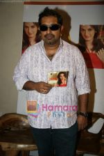 Shankar Mahadevan at the launch of Akriti Kakkar_s Album Akriti in Le Sutra, Khar on 12th April 2010 (5).JPG