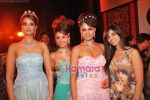 Nishka Lulla at Bharat & Dorris hair and makeup fashion week Grand finale on 13th April 2010 (5).JPG