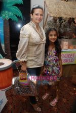 Mansi Roy with her daughter at Palak and Sammeer Sheth_s daughter Shenaya_s 2nd Birthday in Mayfair Rooms, Worli on 18th April 2010.jpg