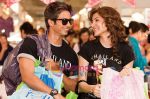 Shahid Kapoor, Anushka Sharma in the still from movie Badmaash Company (16).jpg