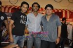 Arjun Rampal, Sajid Khan, Ritesh Deshmukh at Infiniti Mall in Andheri on 24th April 2010 (29)~0.JPG