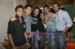 Akshay Kumar, Arjun Rampal, Ritesh Deshmukh, Sajid Khan visit Housefull Contest Winner Home in Andheri, Mumbai on 24th April 2010 (19).JPG