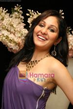Pooja Chopra at World Gold Council  launch of Collection G in Atria Mall on 29th April 2010 (7).JPG