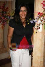Ekta Kapoor at the launch of serial Sarvagunn Sampanna in Goregaon on 7th May 2010 (9).JPG