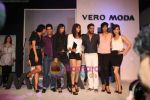 Lara Dutta, Manish Malhotra, genelia D Souza, Dia Mirza at Vero Moda fashion show in Palladium on 8th May 2010 (7).JPG