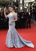 Aishwarya Rai Bachchan attends the Opening Night Premiere of ROBIN HOOD at the Palais des Festivals during the 63rd Annual International Cannes Film Festival on May 12, 2010 in Cannes, France (4).jpg